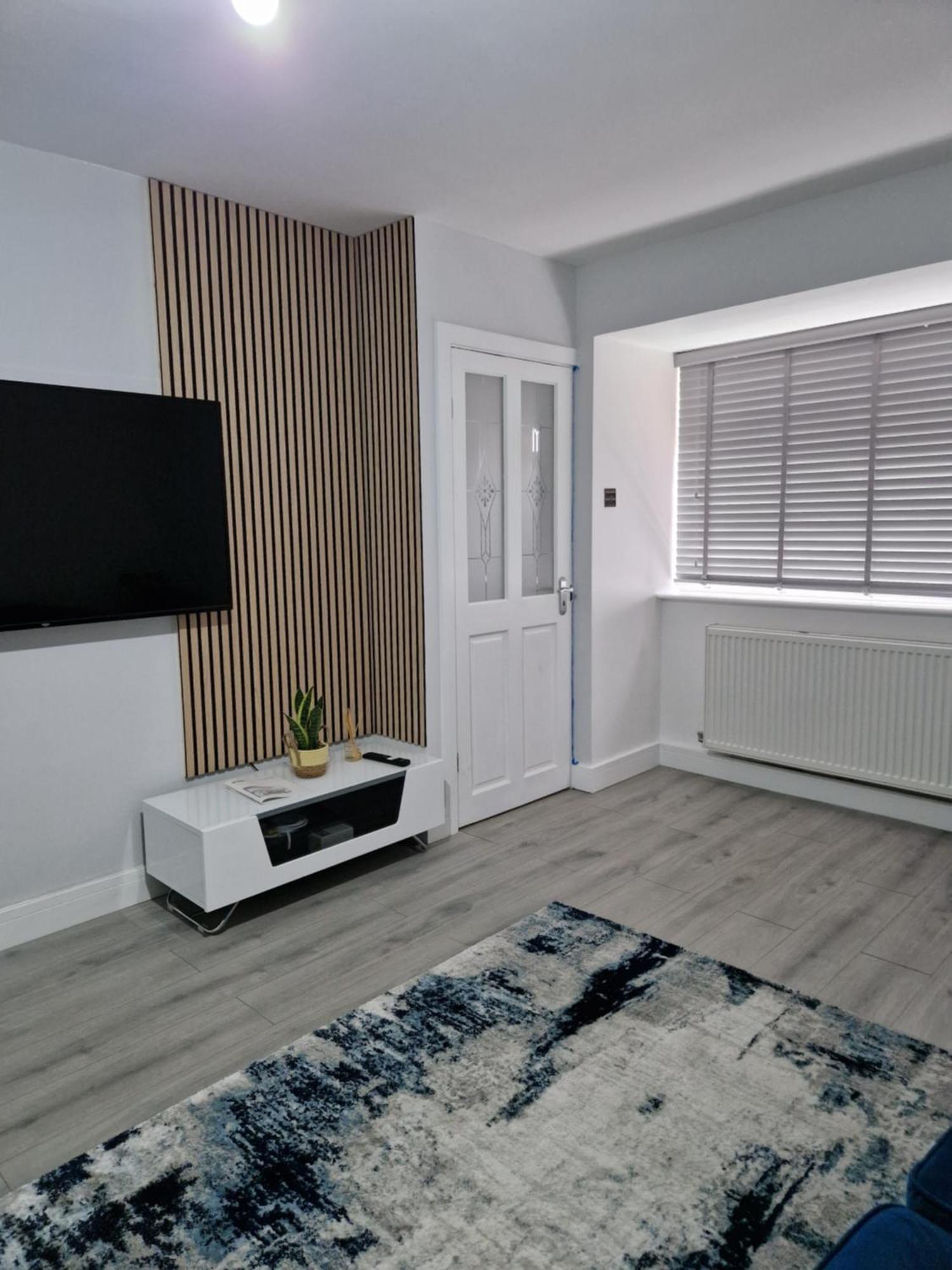 Stylish 2 Bed Home- Short Walk To Tottenham Stadium/Stations London Exterior photo